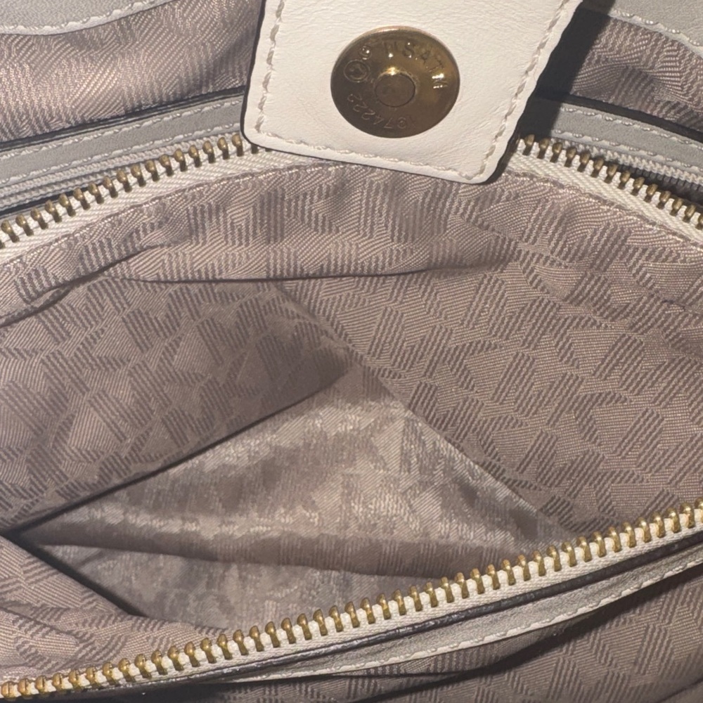 Michael Kors Gray & Cream Chevron snake print Shoulder Bag gold chain strap - Picture 13 of 16